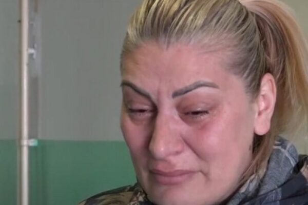 SUZE MAJKE PRETUČENE DJECE SA KOSOVA: Nijednoj majci ne bih ovo poželjela, mom djetetu su držali puške iznad glave (VIDEO)