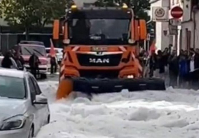 Nestvarni prizori u Njemačkoj, kao da je snijeg: PAO GRAD OD 30 CENTIMETARA, GRAĐANI U ŠOKU (FOTO, VIDEO)