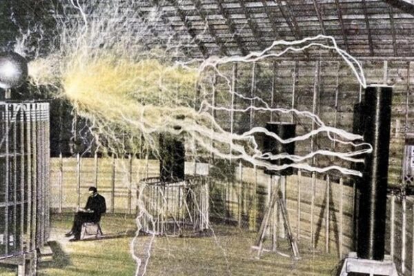 Nikola Tesla je rekao da SMRT NE POSTOJI i ovo je dokaz da “NIJEDAN ČOVJEK KOJI JE POSTOJAO NIJE UMRO”: Rečenica od koje su se naučnici zaledili